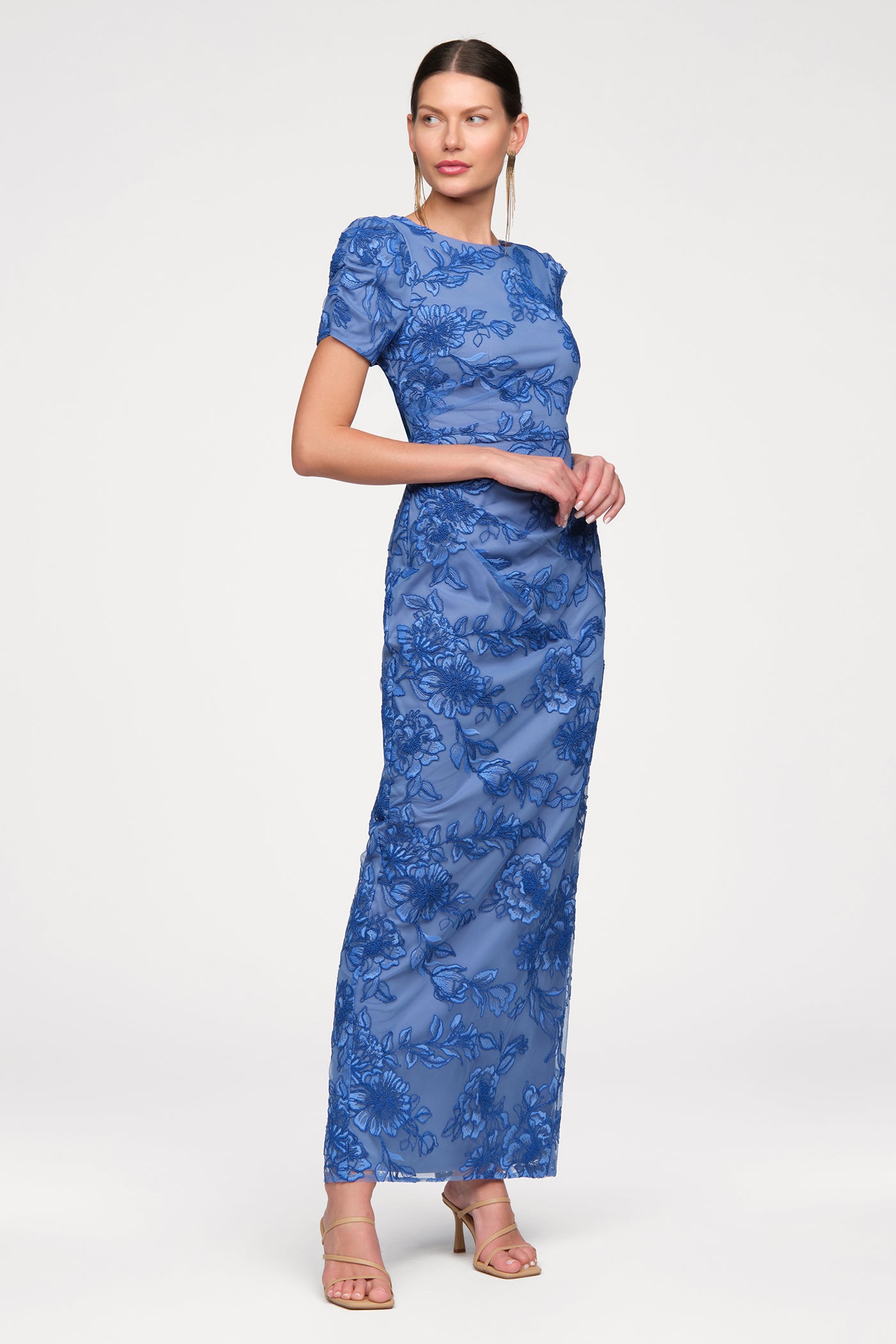 Oriana Short Sleeve Gown Oriana Short Sleeve Gown